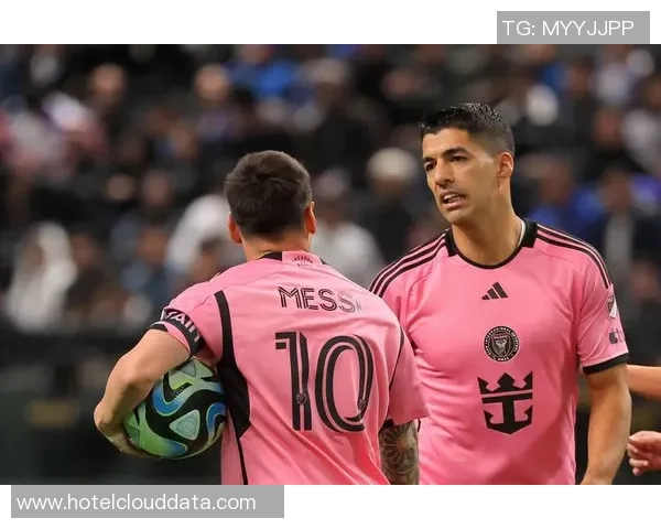 足球球星转型主播背后故事揭秘：从绿茵场到直播间的精彩人生